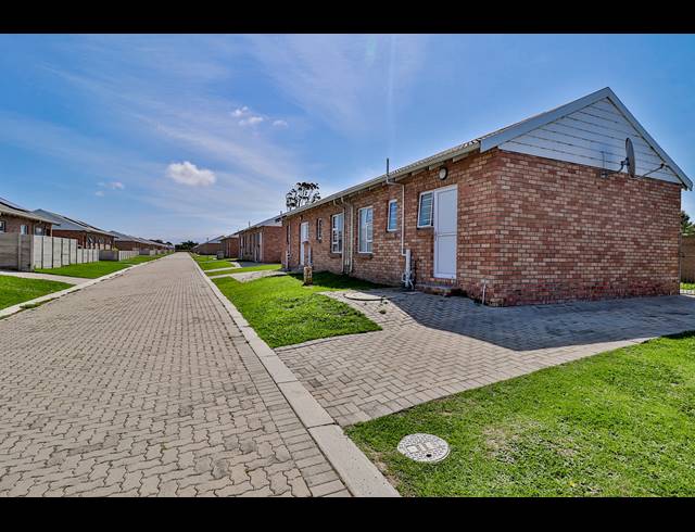 3 BEDROOM TOWNHOUSE RENTED IN FAIRVIEW